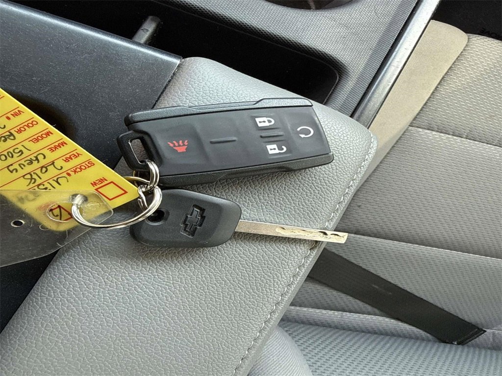 Used 2018 Chevrolet Silverado 1500 LT w/ All Star Edition image 33