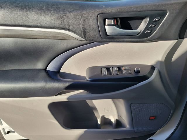 Used 2019 Toyota Highlander Limited image 29