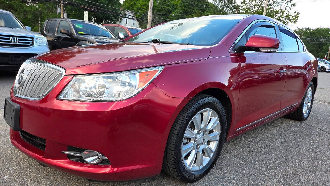 Used 2012 Buick LaCrosse Premium w/ Entertainment Package FWD image 6
