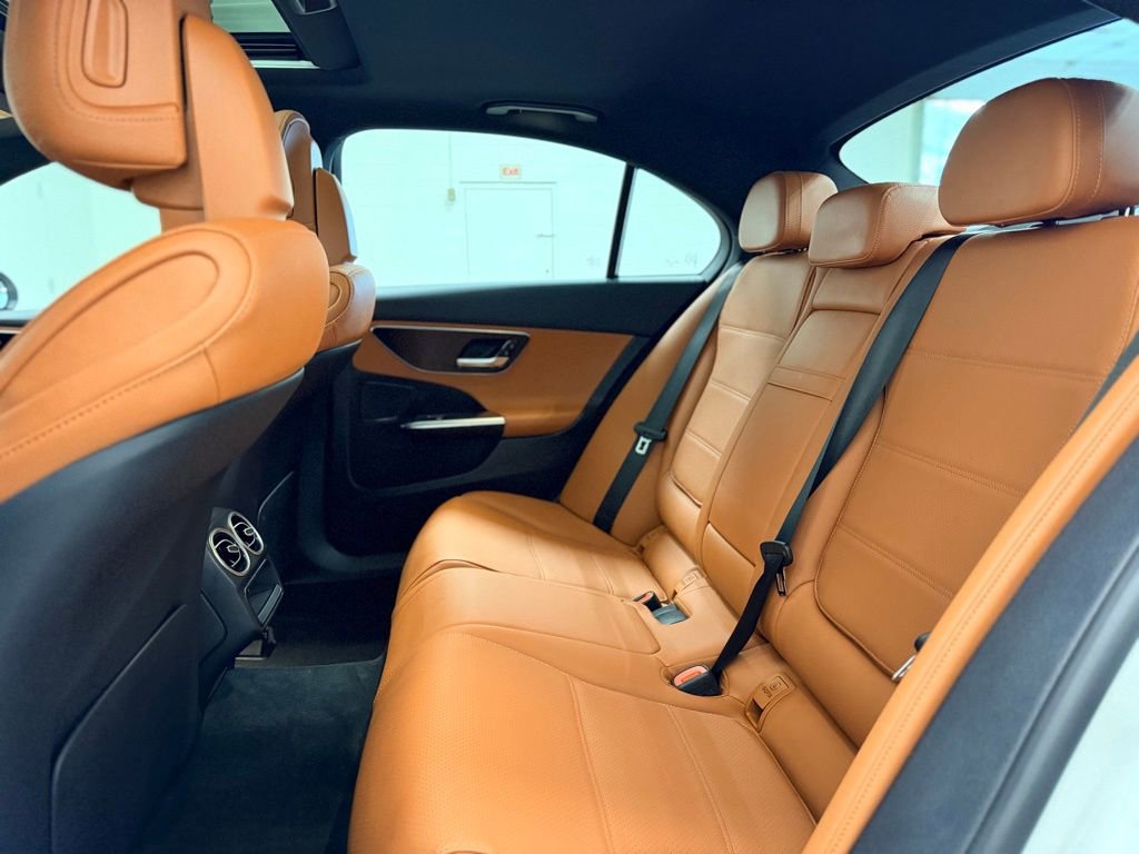 Used 2025 Mercedes-Benz C 300 4MATIC Sedan image 21
