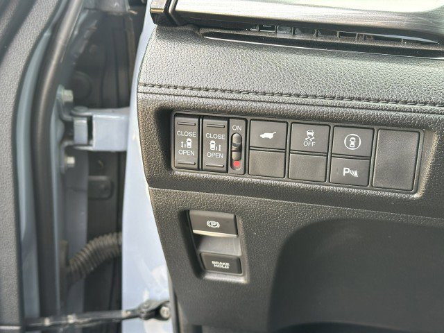 Used 2023 Honda Odyssey Elite image 13