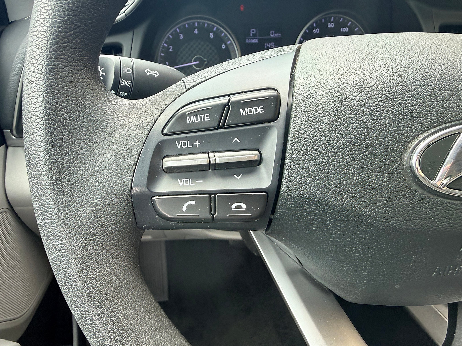 Used 2019 Hyundai Elantra SE FWD image 15
