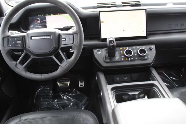 Used 2022 Land Rover Defender 110 V8 image 4