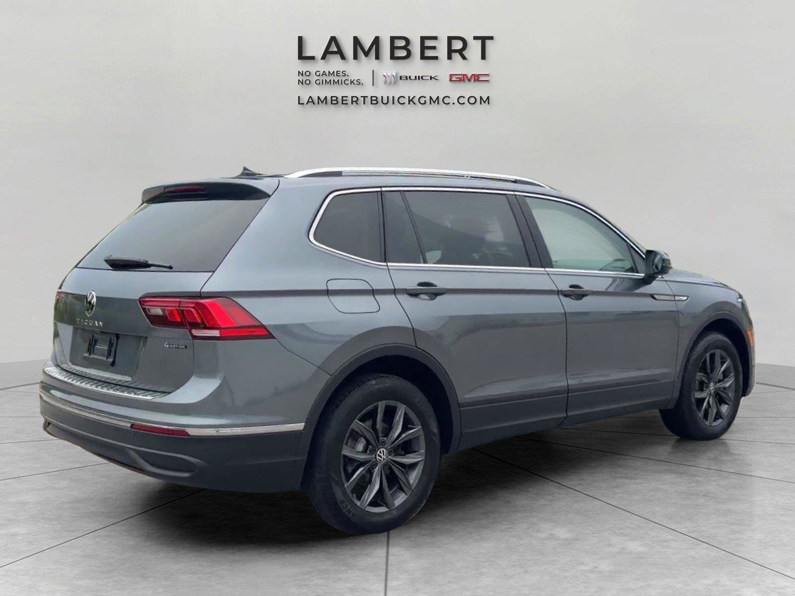 Used 2023 Volkswagen Tiguan SE AWD/4WD image 5