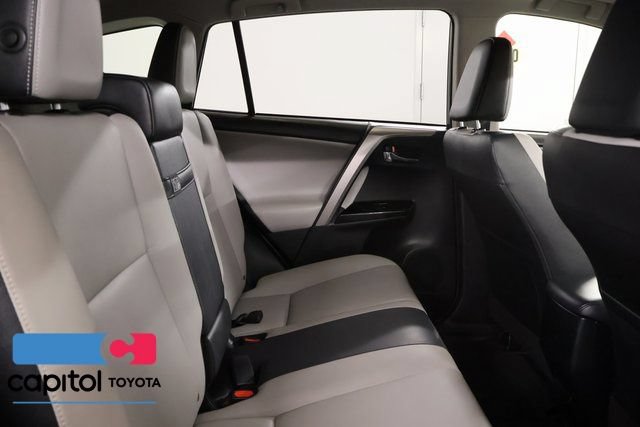 Used 2016 Toyota RAV4 Limited AWD/4WD image 31