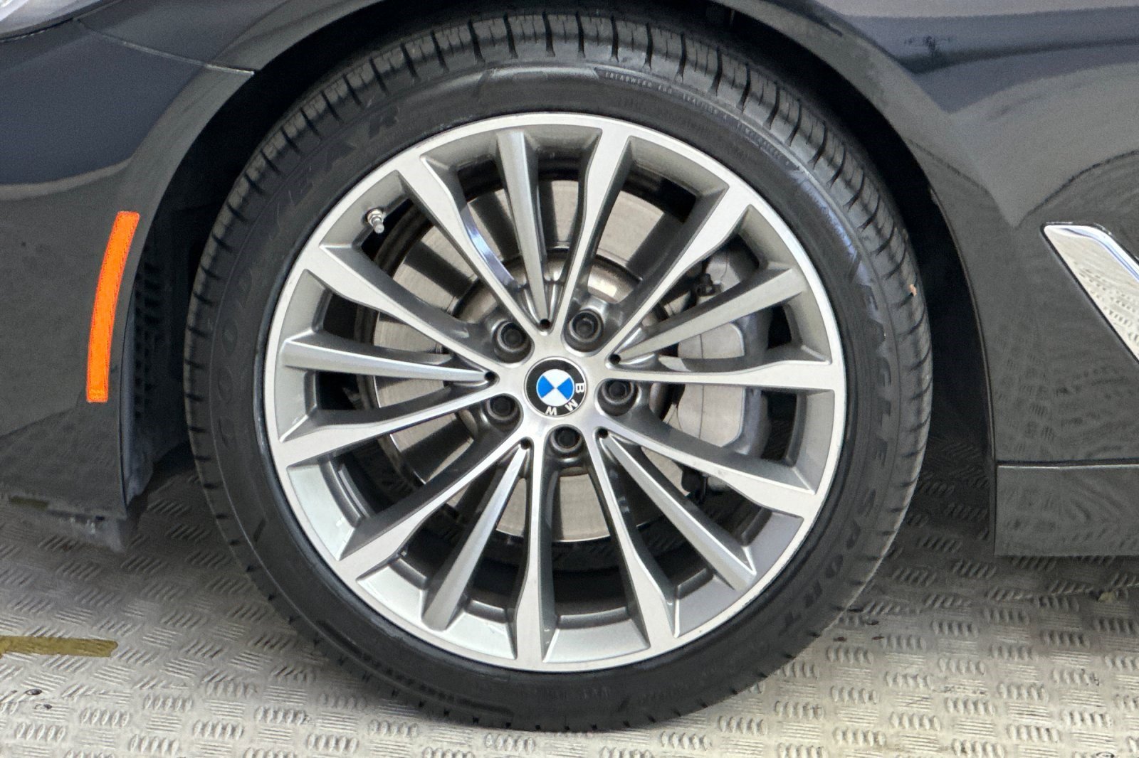Certified 2023 BMW 530i w/ Executive Package image 11