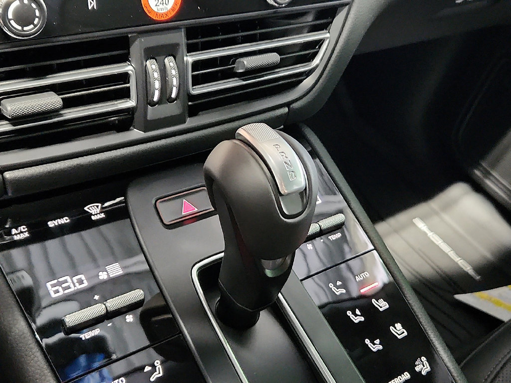 New 2026 Porsche Macan AWD/4WD image 15