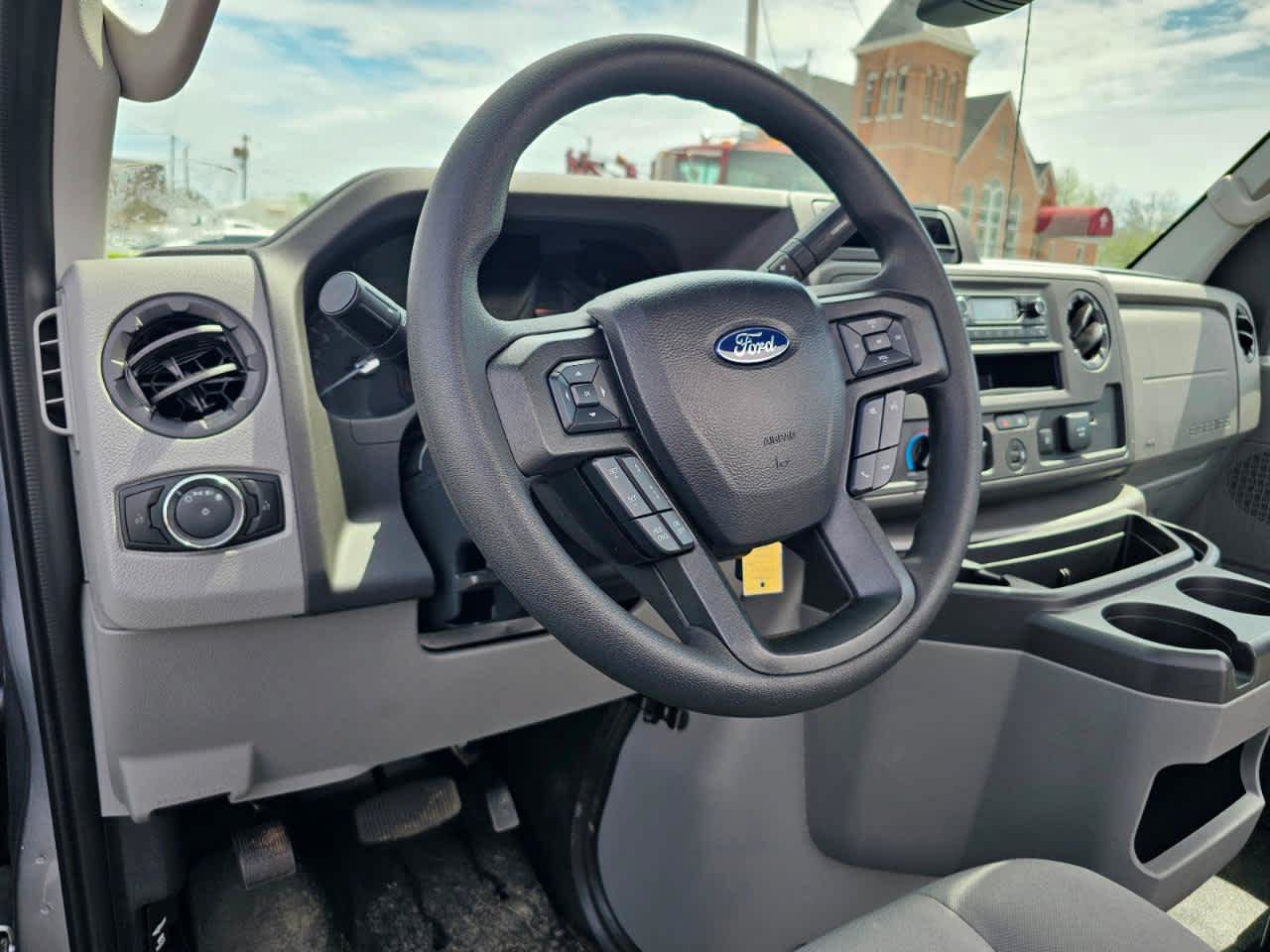 Used 2027 Ford E-350 and Econoline 350 Super Duty w/ Driver's Safety Package RWD image 4
