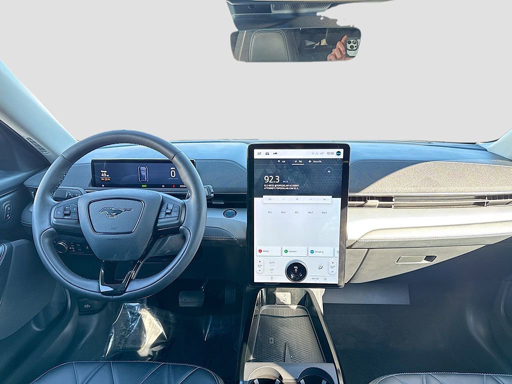 Used 2022 Ford Mustang Mach-E Select image 23