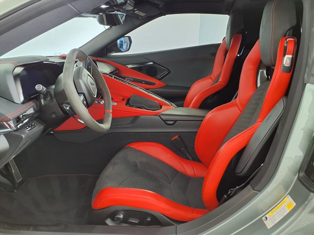 Used 2024 Chevrolet Corvette Stingray Preferred Cpe w/ Stealth Interior Trim Package image 11