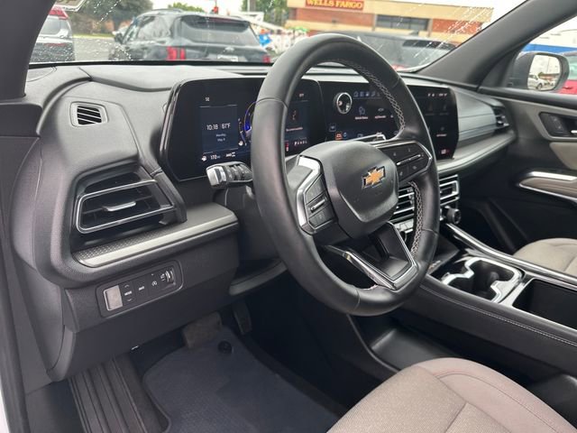 Used 2025 Chevrolet Traverse LT AWD/4WD image 14