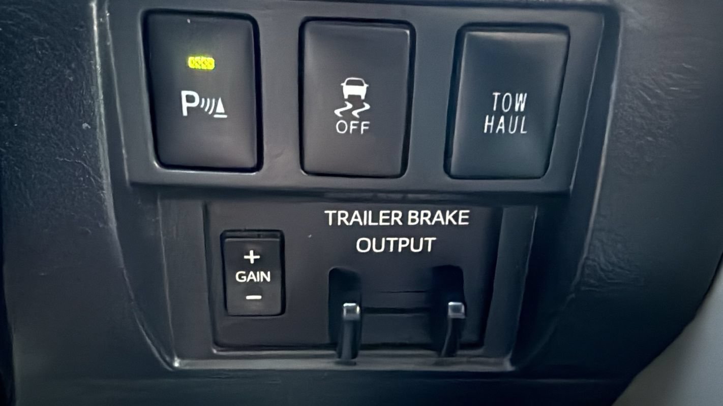 Used 2018 Toyota Tundra Platinum AWD/4WD image 27