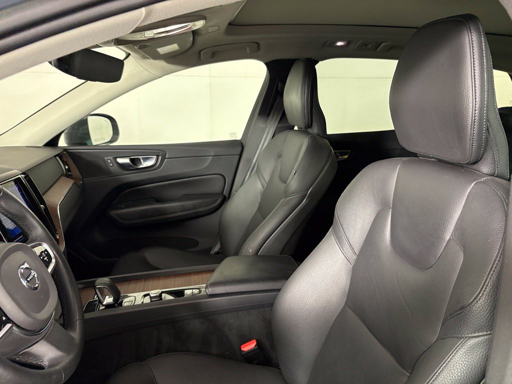 Used 2023 Volvo XC60 B5 Plus w/ Protection Package Premier FWD image 18