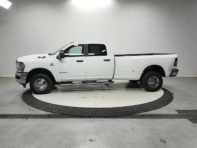 Used 2024 RAM 3500 Big Horn AWD/4WD image 5