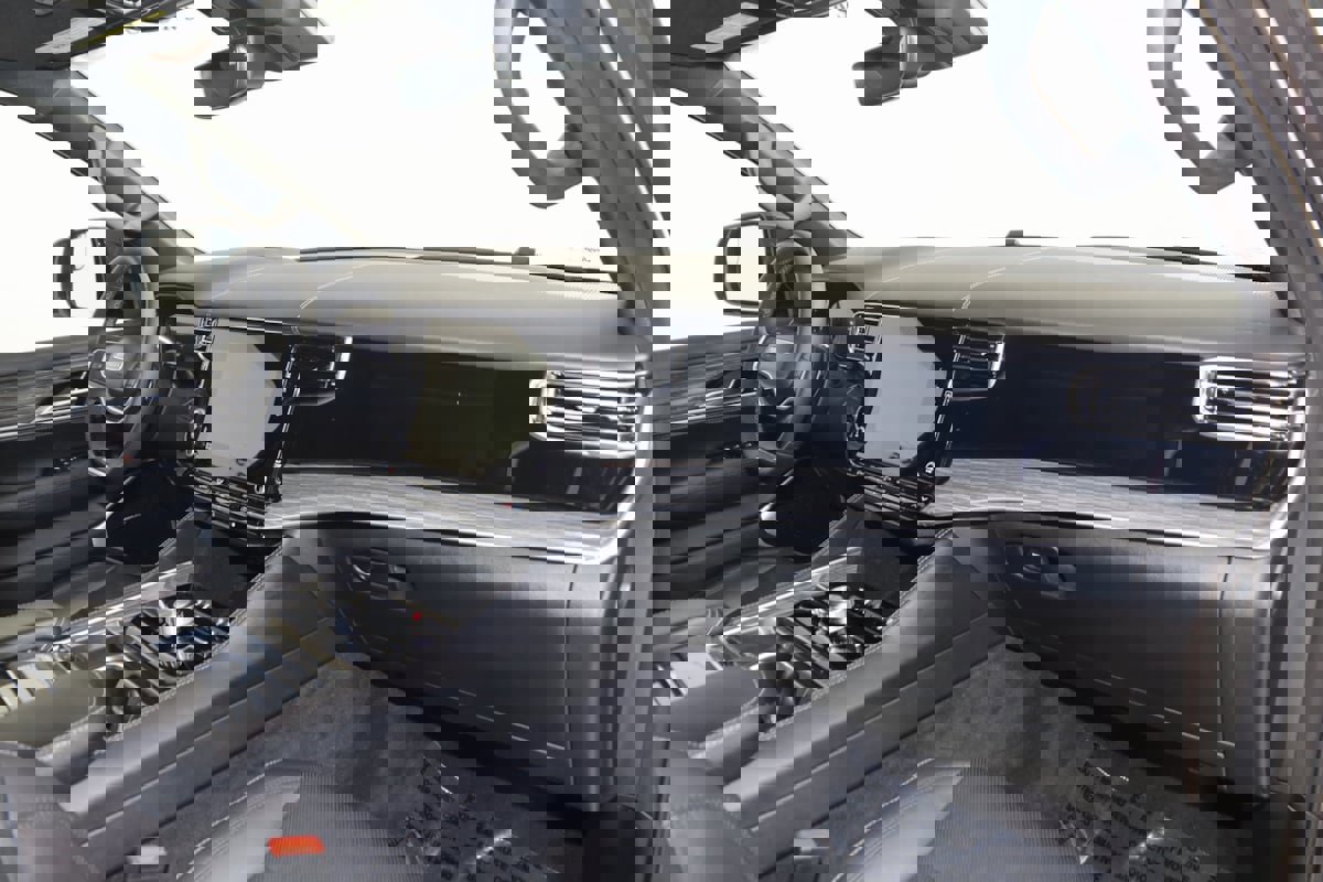 Used 2023 Jeep Grand Cherokee Laredo X image 53