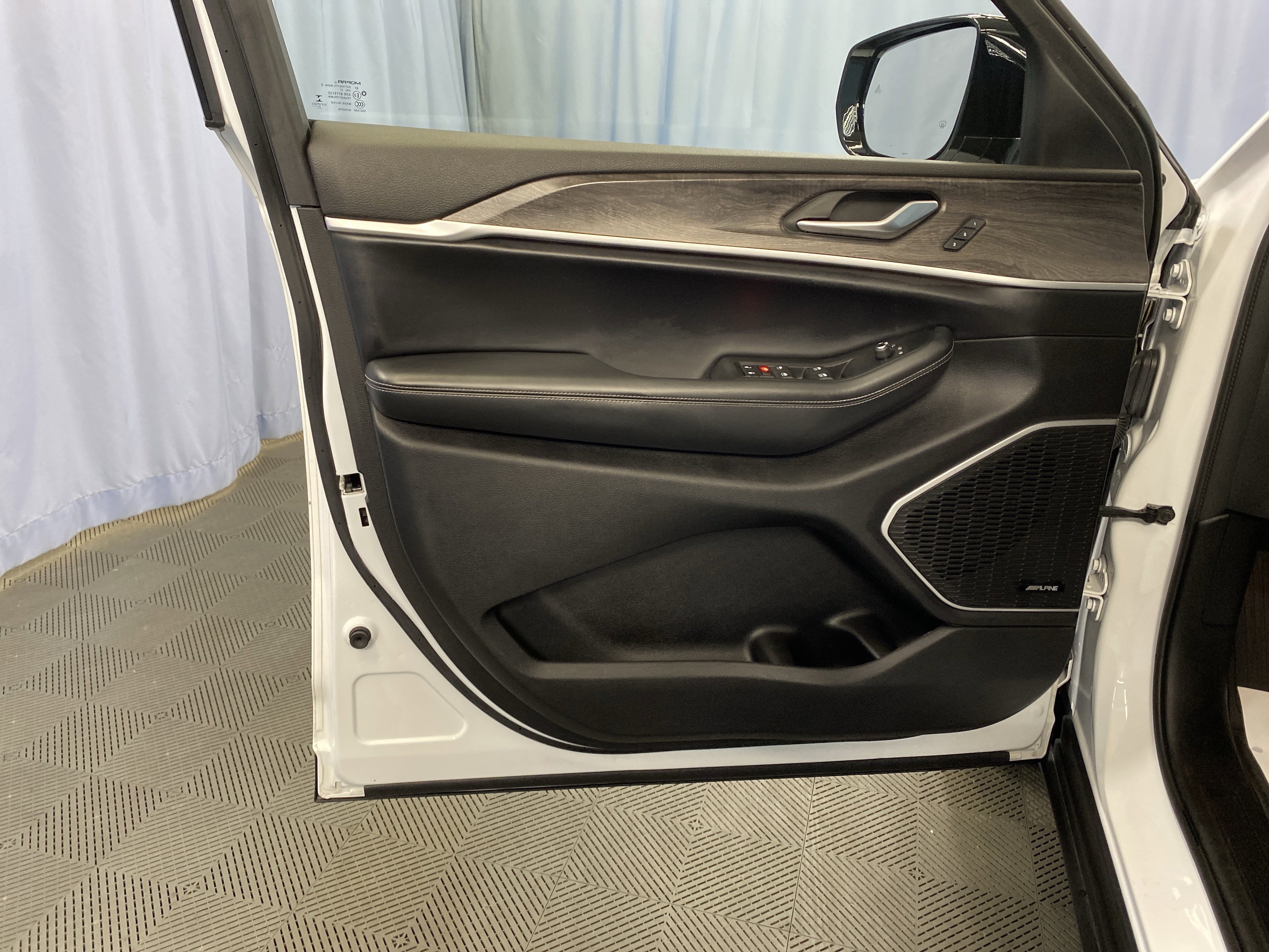 Certified 2021 Jeep Grand Cherokee L Limited image 11