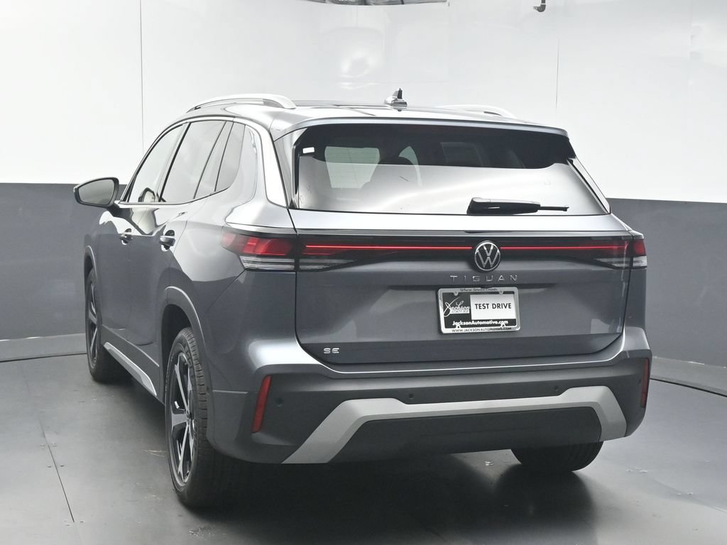 New 2026 Volkswagen Tiguan SE FWD image 6