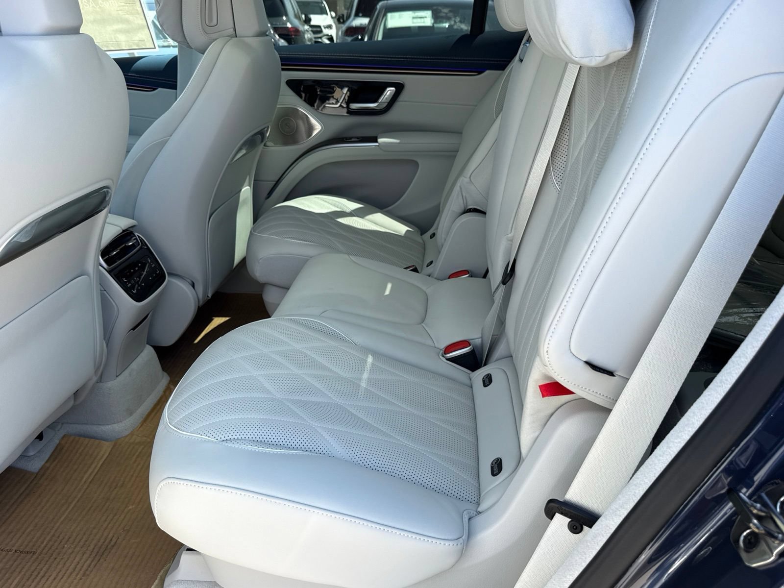 New 2026 Mercedes-Benz EQS 550 4MATIC SUV image 28