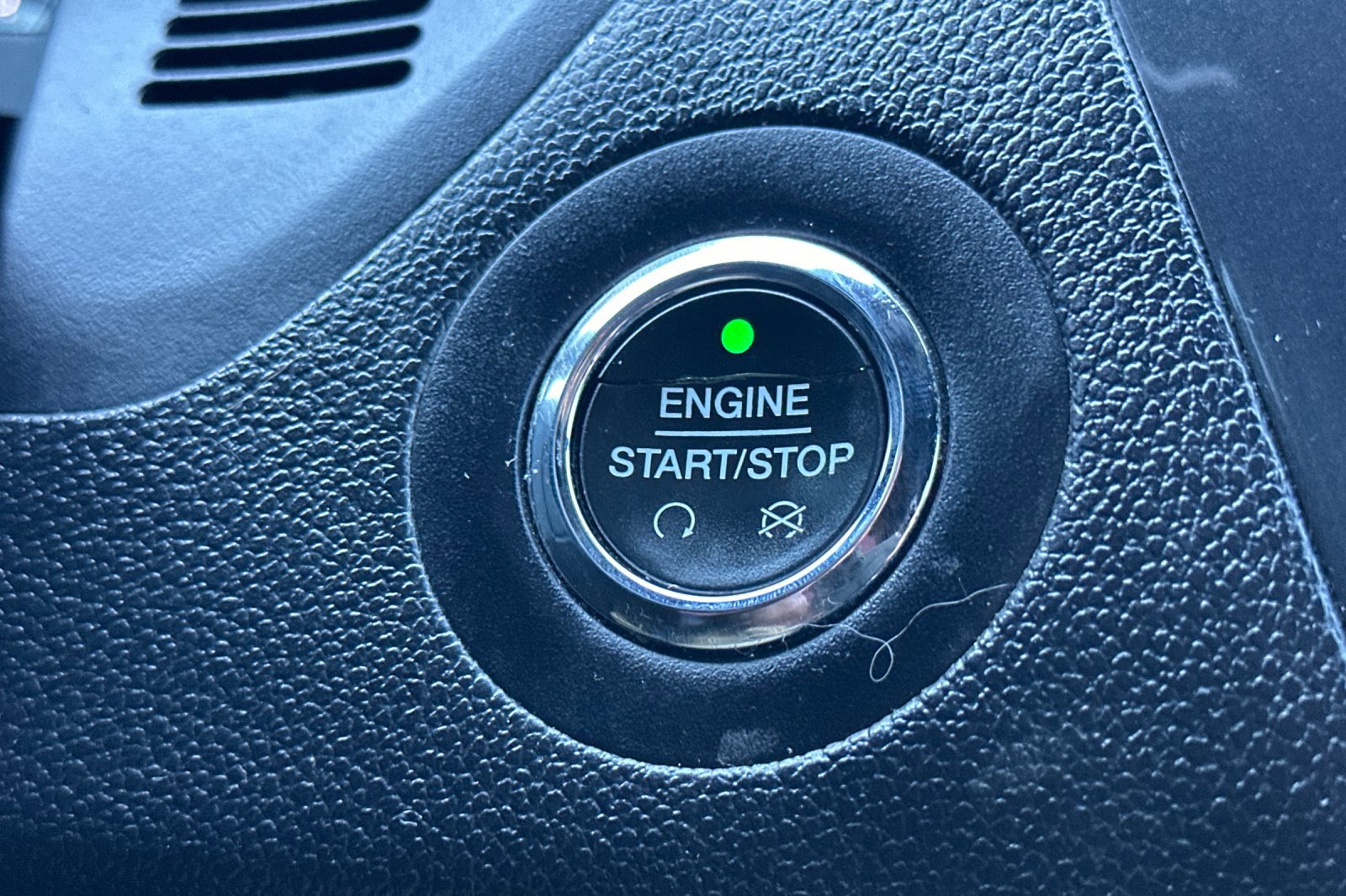 Used 2017 Ford Explorer Limited image 25