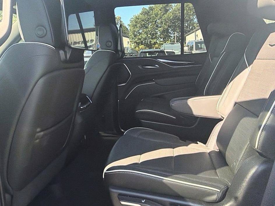 Used 2024 Cadillac Escalade Sport w/ LPO, ONYX Package AWD/4WD image 12