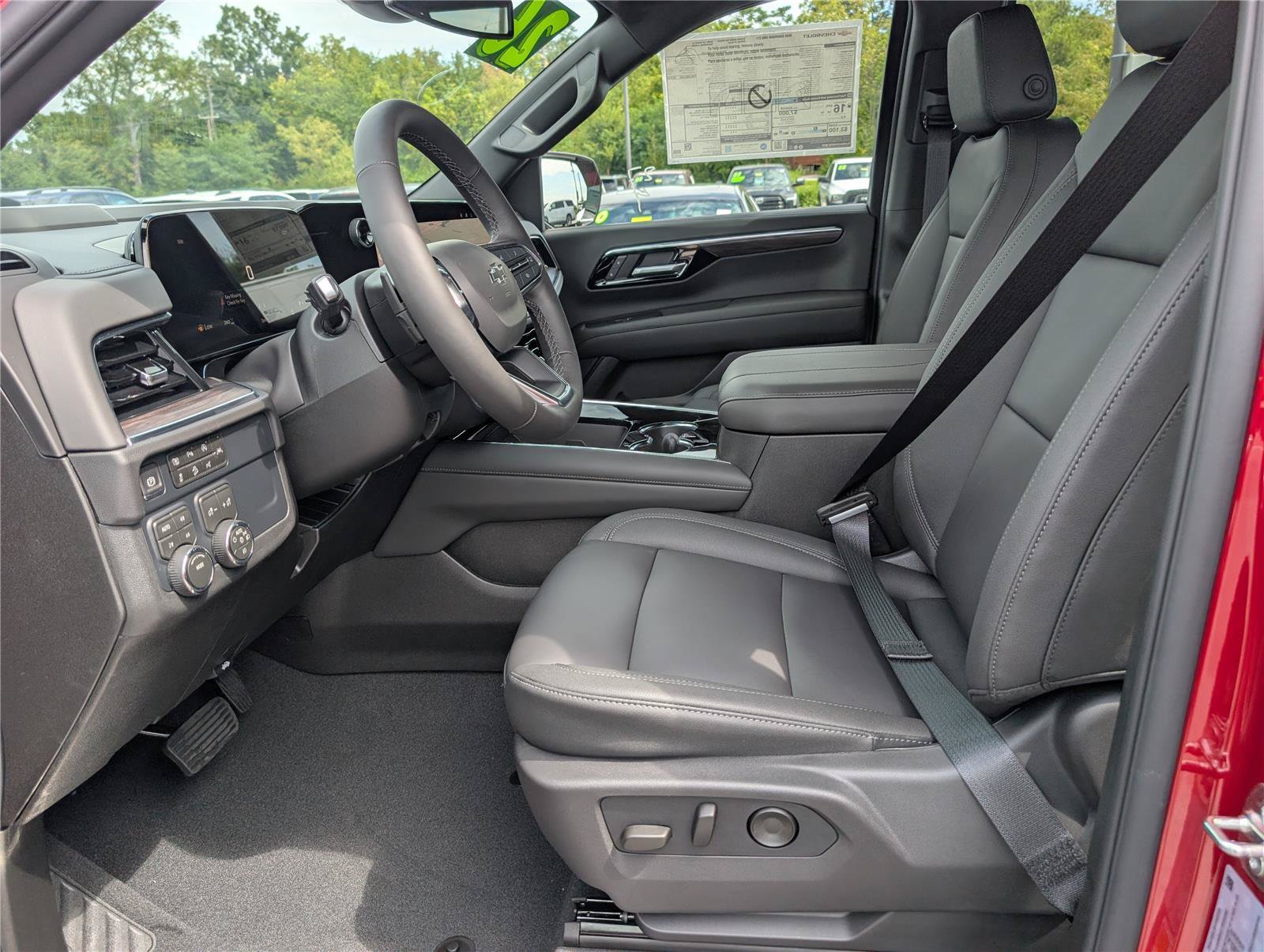 New 2026 Chevrolet Suburban Z71 w/ Comfort Package AWD/4WD image 17