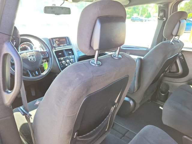 Used 2016 Dodge Grand Caravan SE FWD image 20