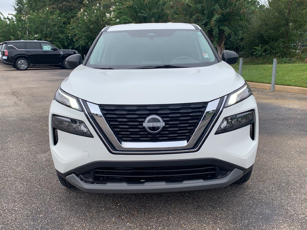 Used 2023 Nissan Rogue S FWD image 3