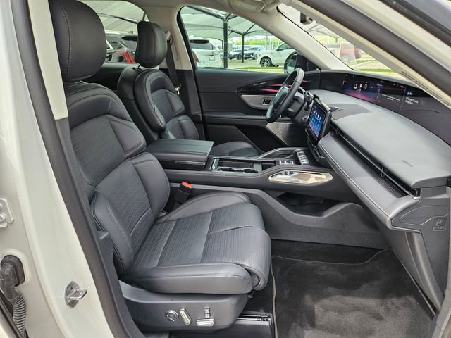 Used 2026 Lincoln Nautilus Reserve image 26