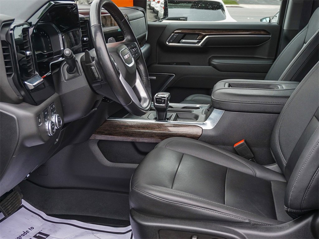 Used 2022 GMC Sierra 1500 Elevation w/ Elevation Premium Package image 17