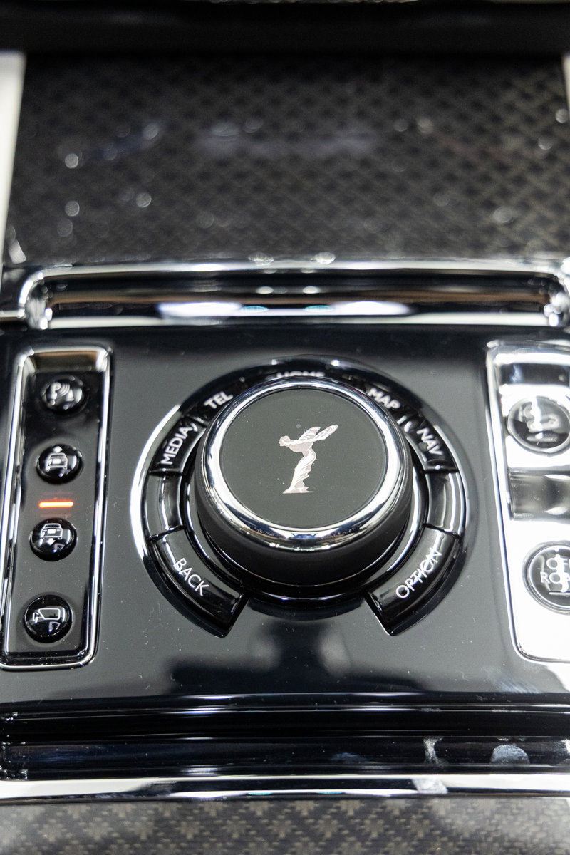 New 2026 Rolls-Royce Cullinan Black Badge image 40