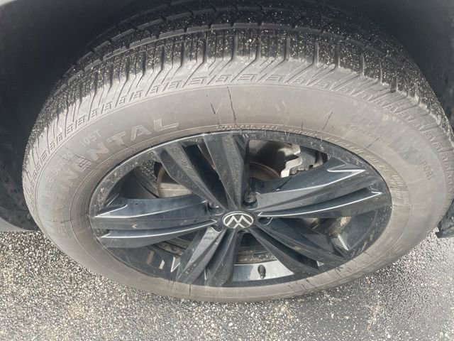 Used 2023 Volkswagen Atlas Cross Sport SEL R-Line image 10