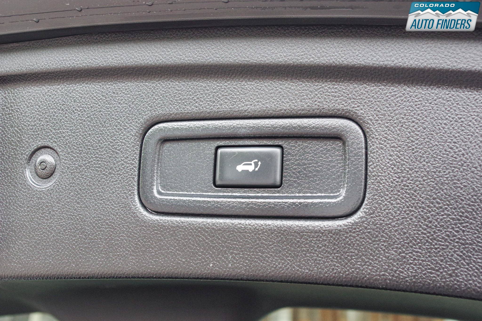Used 2017 INFINITI QX70 AWD w/ Limited Package image 29