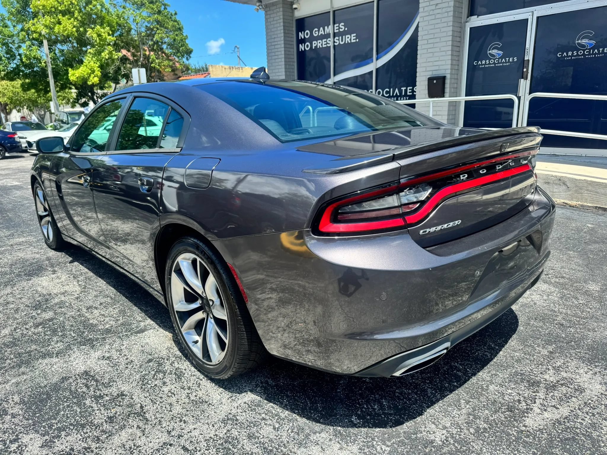 Used 2015 Dodge Charger R/T RWD image 6