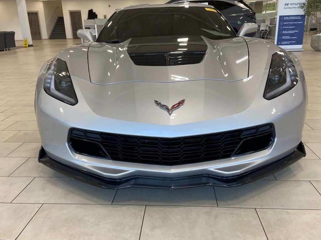 Used 2015 Chevrolet Corvette Z06 w/ 3LZ Preferred Equipment Group RWD image 8