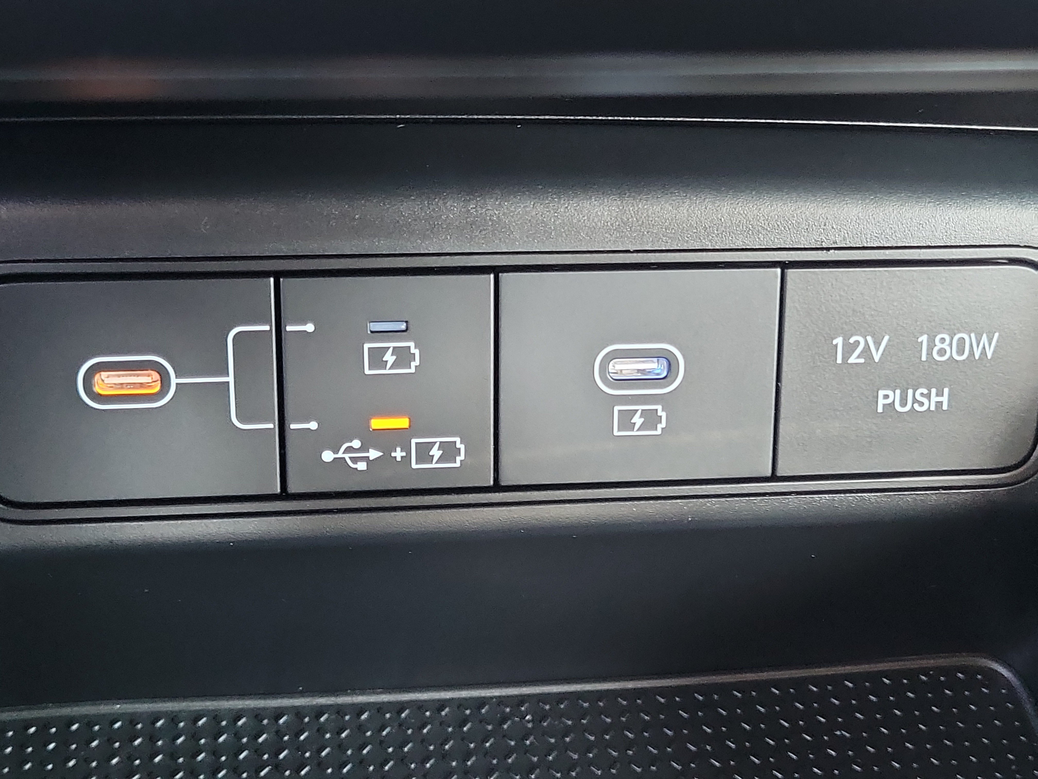 Certified 2025 Hyundai Tucson SE FWD image 15