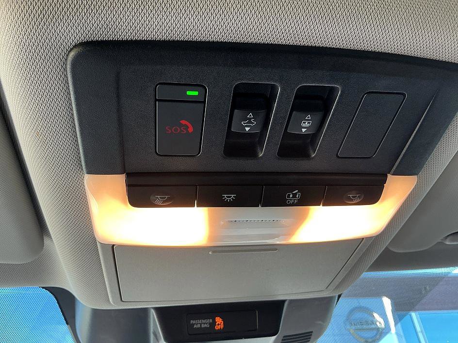 Used 2021 Nissan Rogue SV w/ Premium Package image 21