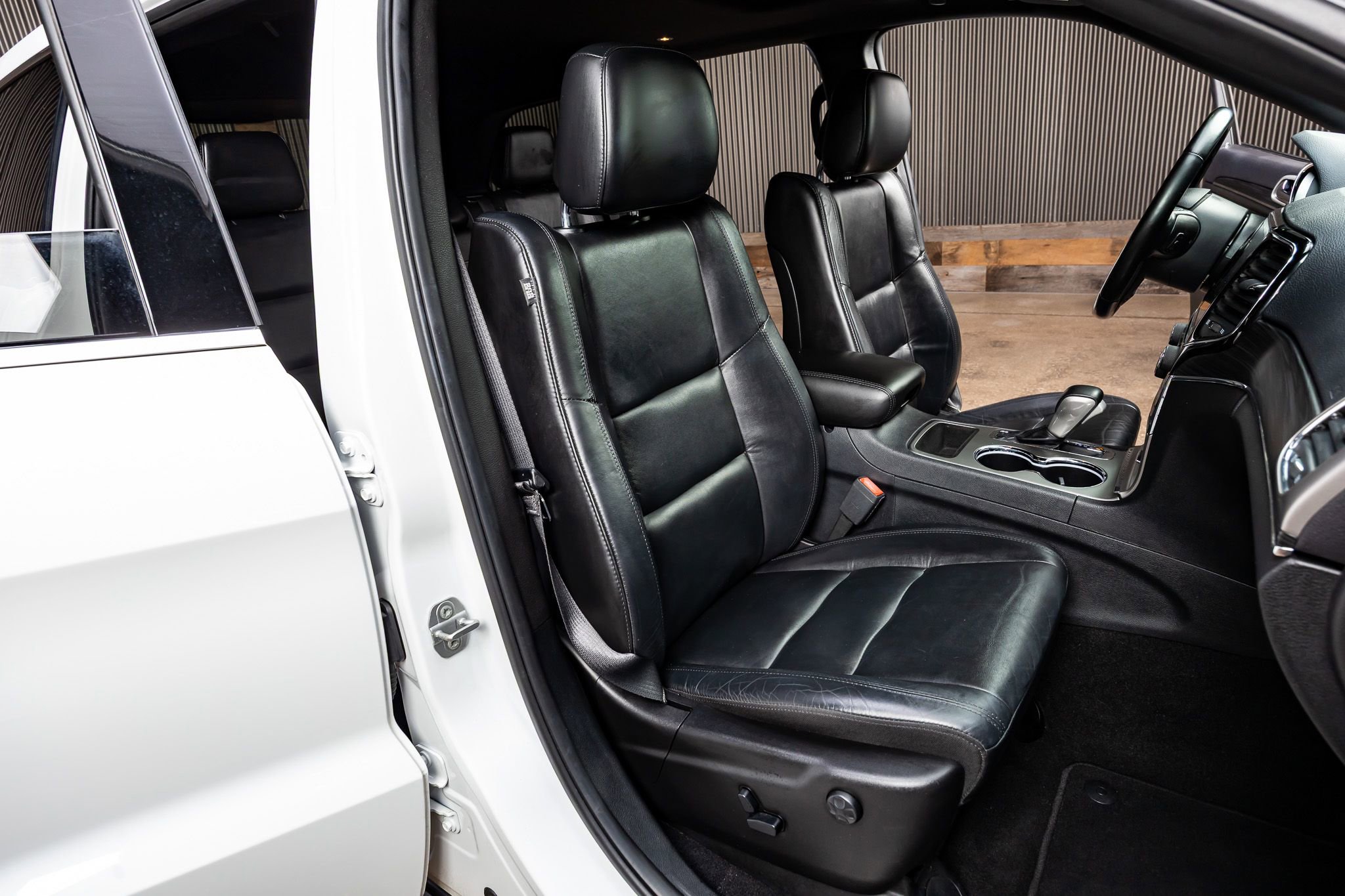 Used 2020 Jeep Grand Cherokee Limited image 26