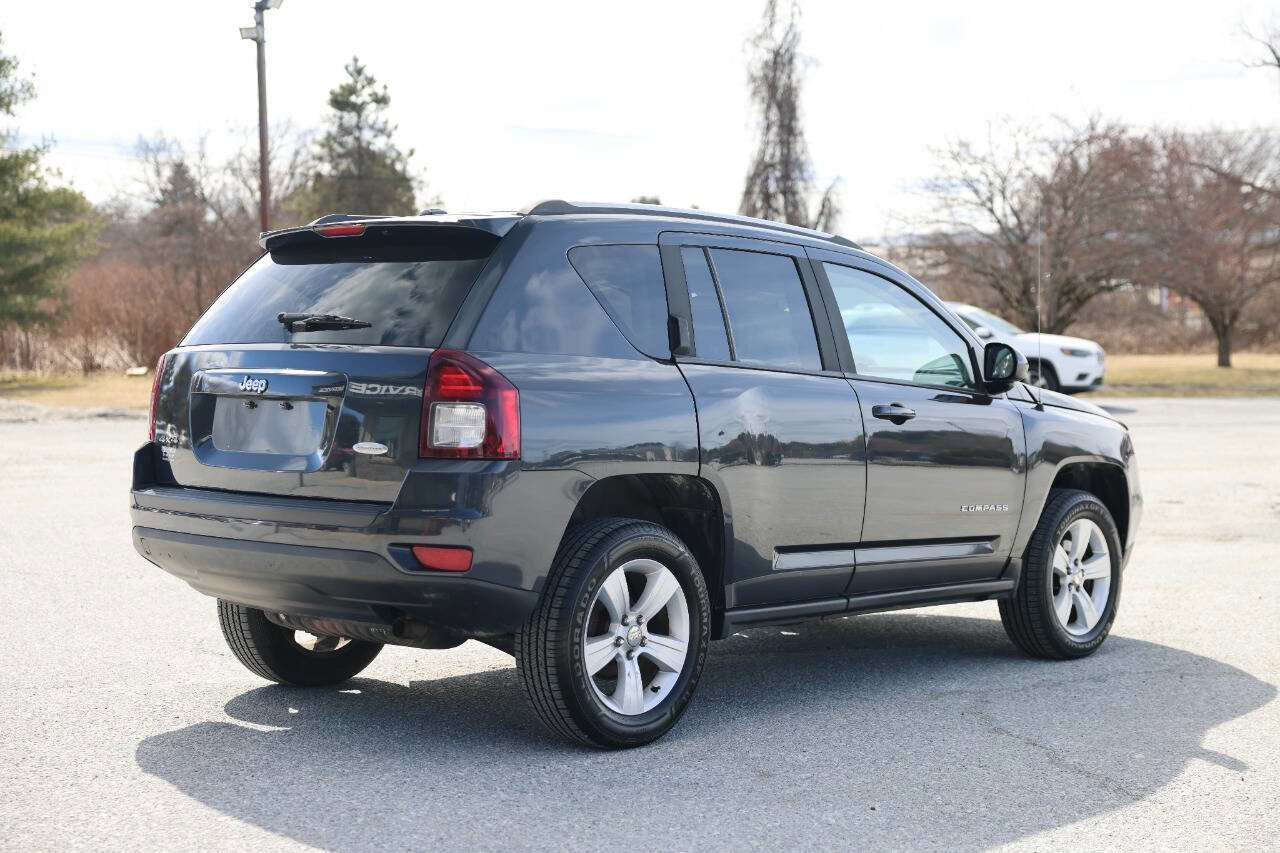 Used 2014 Jeep Compass Latitude w/ Sun/Sound Group image 5