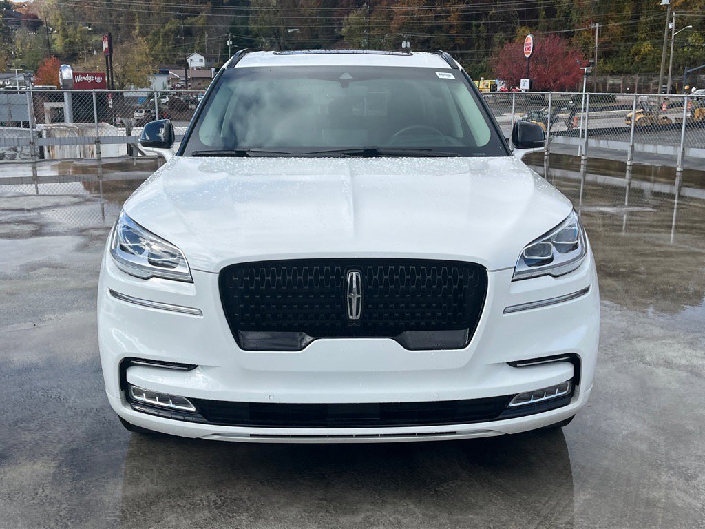 Used 2022 Lincoln Aviator Reserve w/ Equipment Group 201A image 5