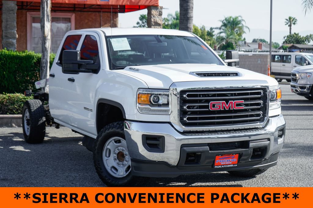 Used 2018 GMC Sierra 2500 2WD Crew Cab w/ Sierra Convenience Package image 2