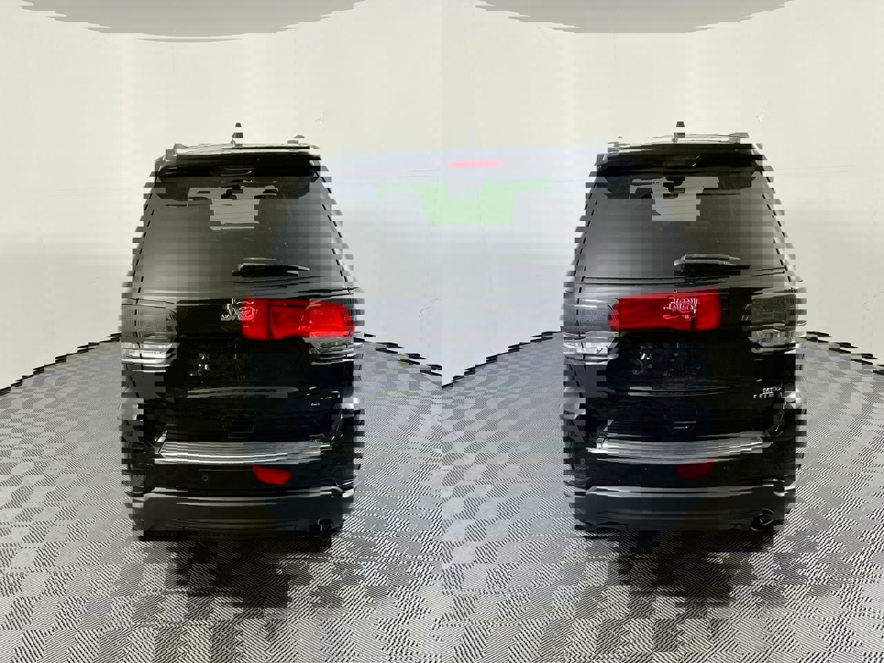 Used 2017 Jeep Grand Cherokee Limited image 4