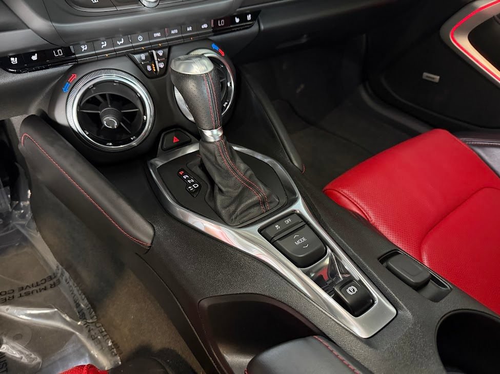 Used 2018 Chevrolet Camaro SS RWD image 24