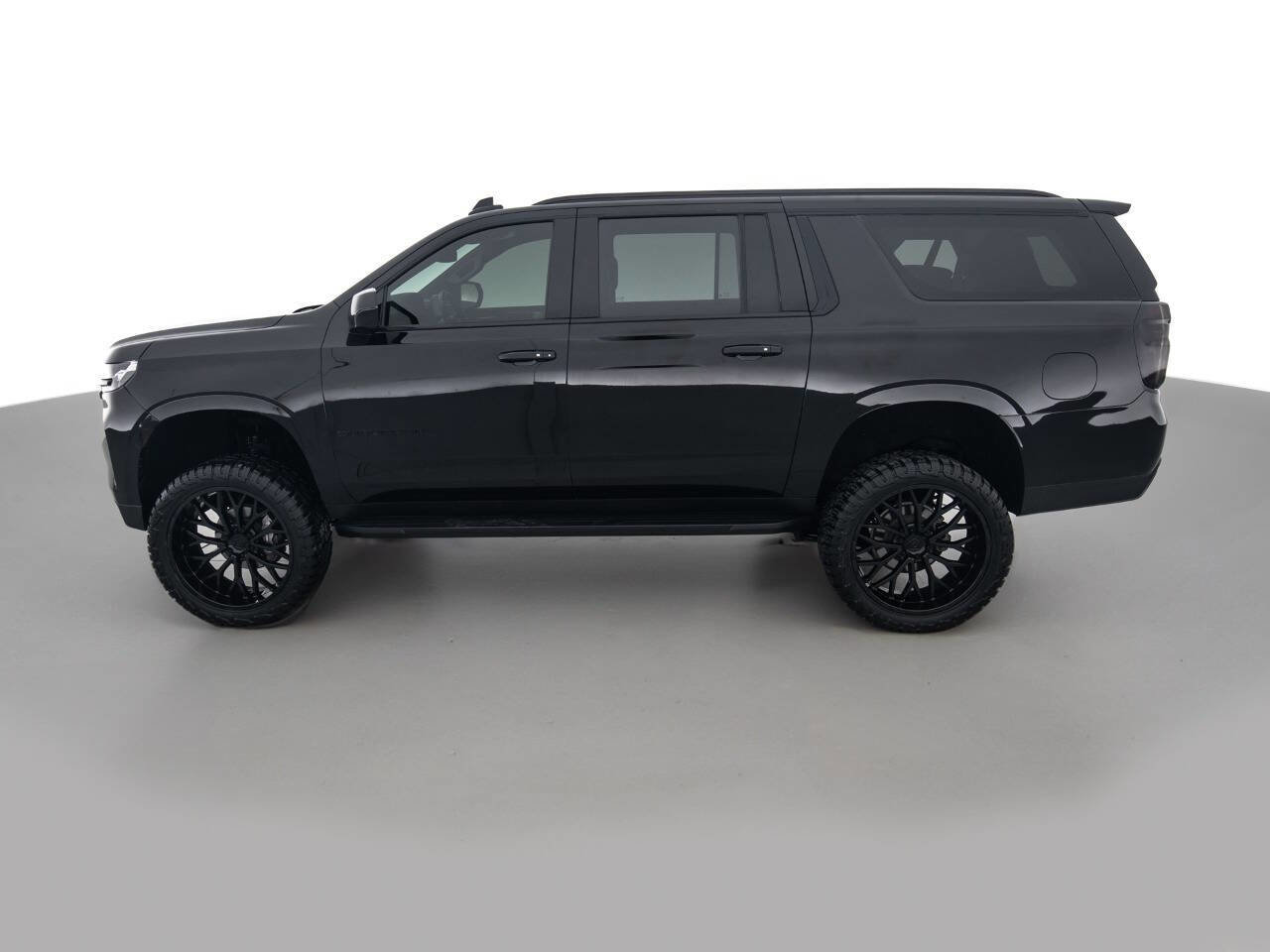 Used 2023 Chevrolet Suburban RST image 8