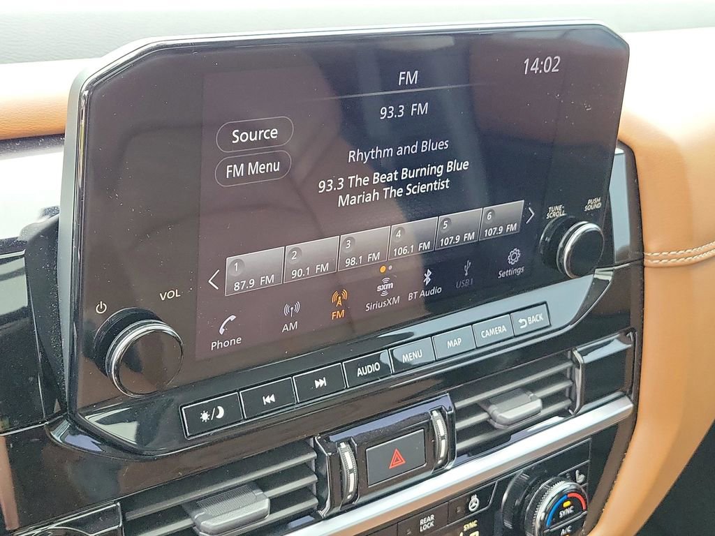 Used 2023 Nissan Pathfinder Platinum w/ Lighting Package (N93) image 24