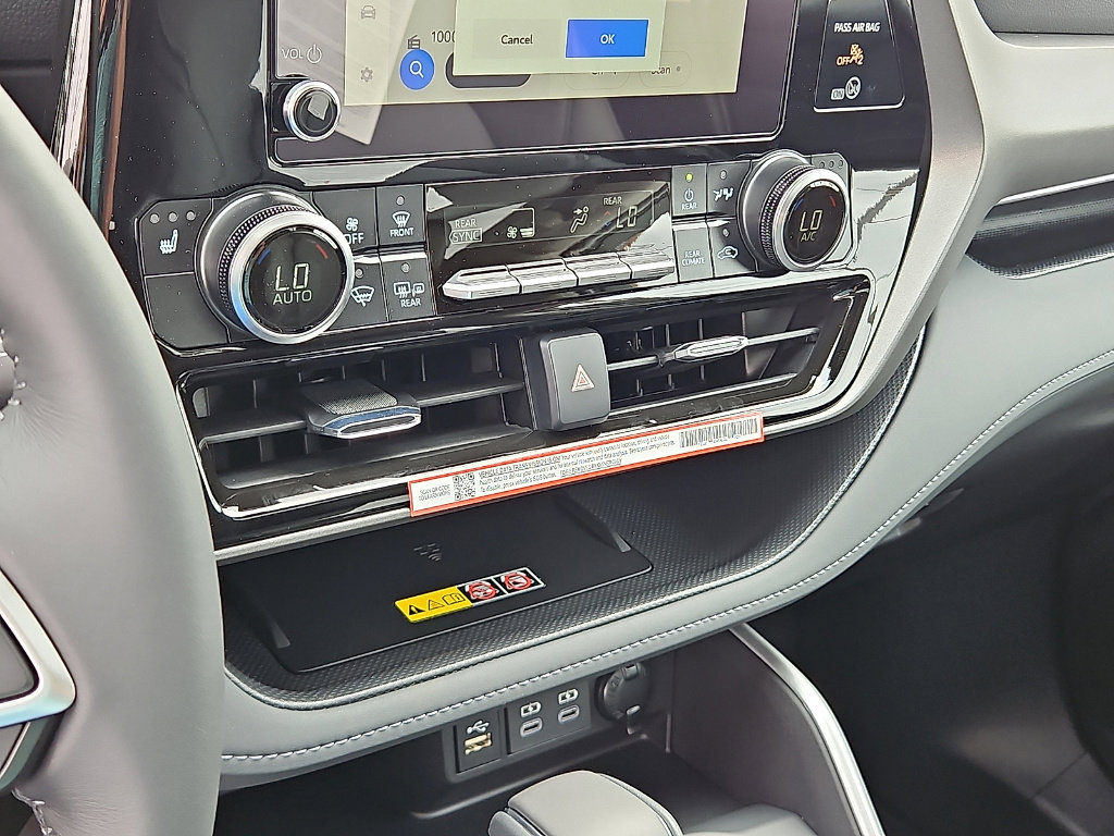 Certified 2026 Toyota Highlander XLE image 19