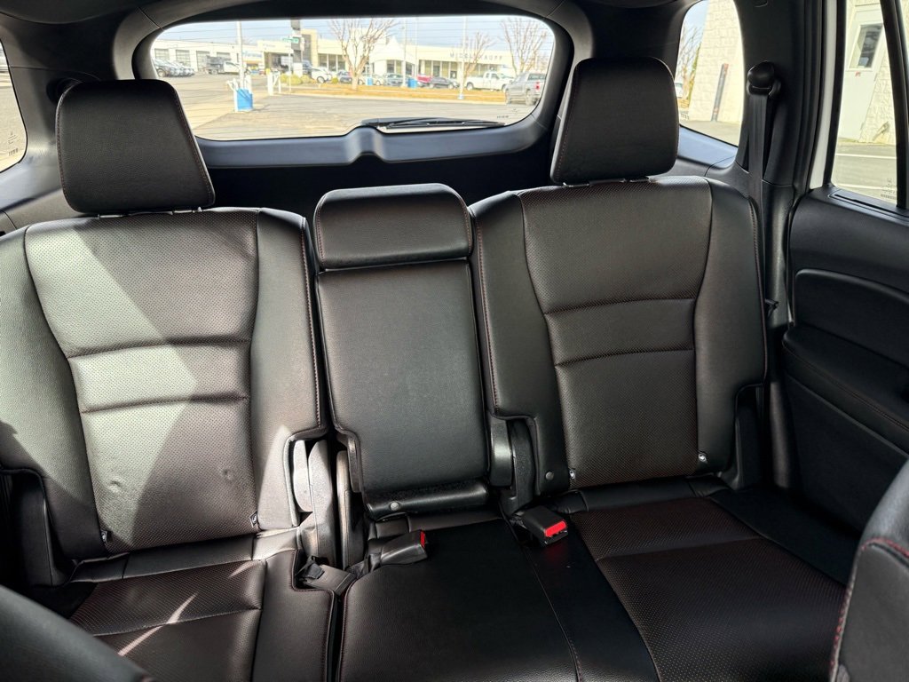 Used 2025 Honda Passport Black Edition image 45