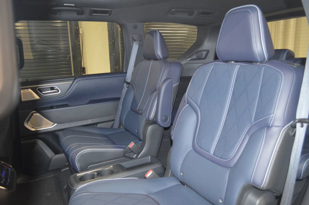 New 2026 INFINITI QX80 4WD w/ Sport Exterior Package image 36