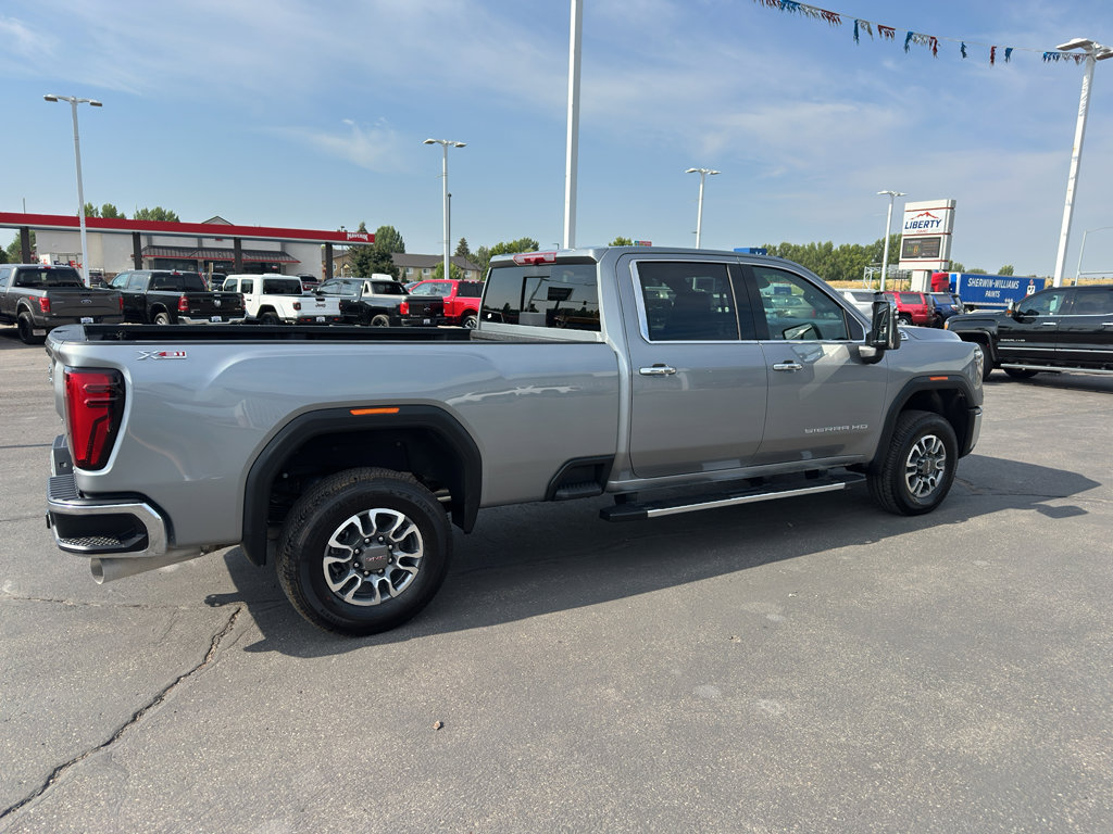 New 2025 GMC Sierra 3500 SLT w/ SLT Premium Package image 10