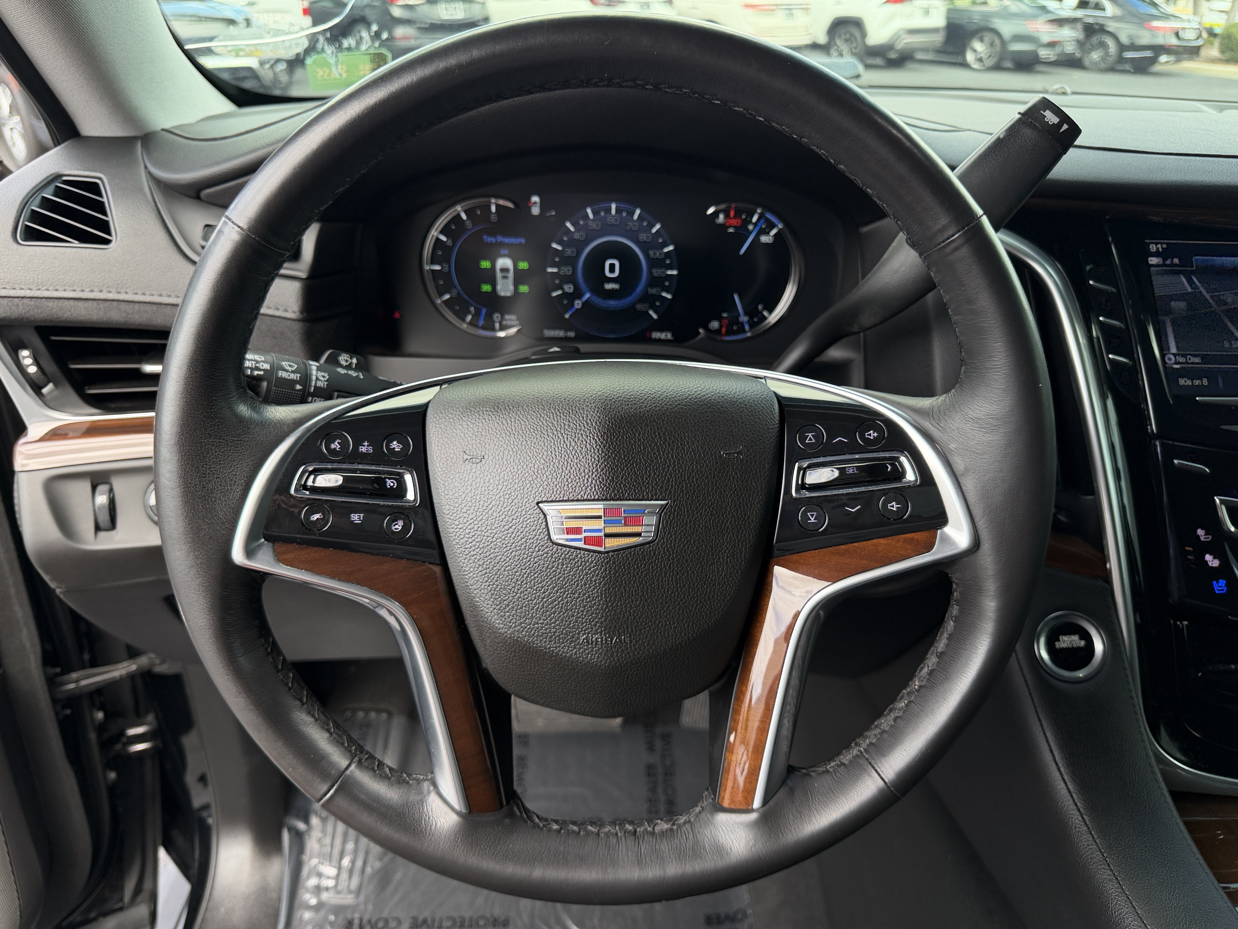 Used 2020 Cadillac Escalade ESV Premium Luxury AWD/4WD image 36