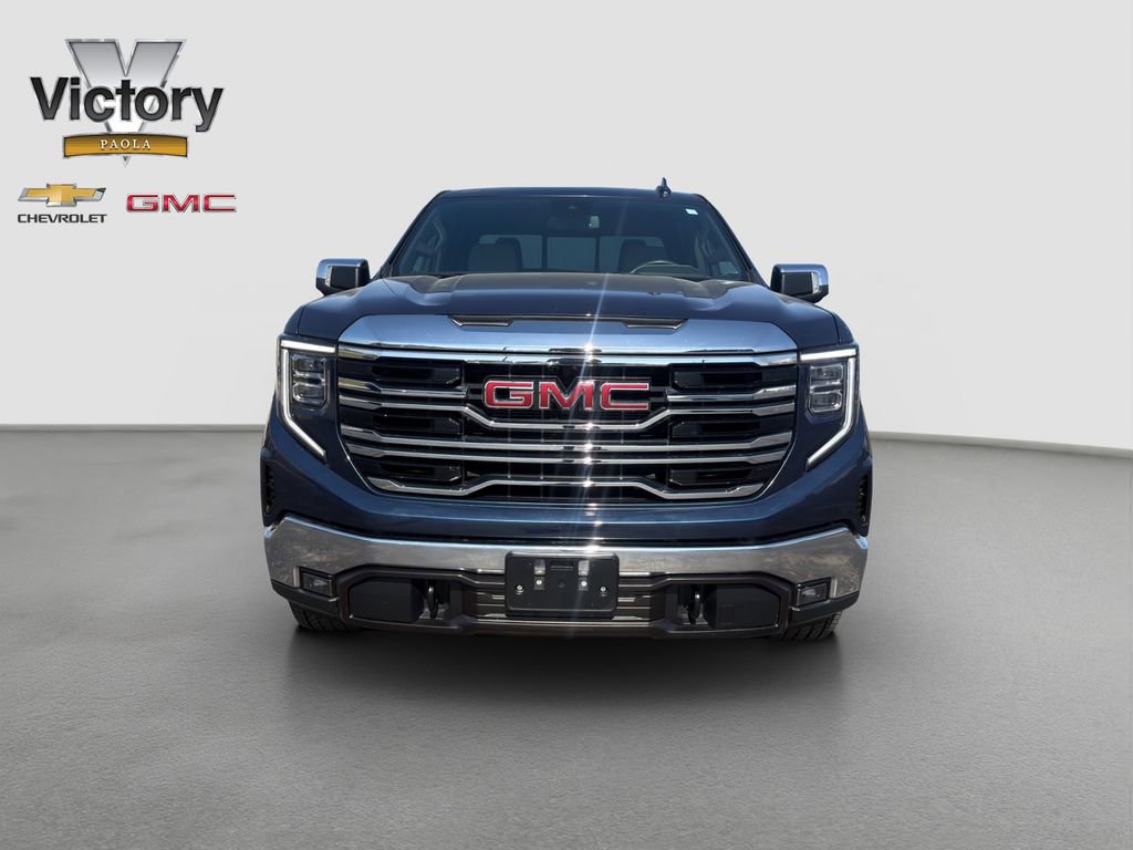 Used 2022 GMC Sierra 1500 SLT w/ SLT Convenience Package image 2